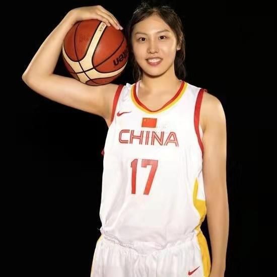 维卡里奥是本赛季英超面对点球次数最多的门将据WhoScored统计，维卡里奥是本赛季英超联赛中面对点球次数最多的门将，他在本赛季5次站在门线上面对点球。
